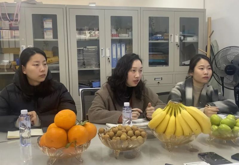 1711086893.jpg 国家级浏阳经济技术开发区经合局领导莅临铭研医药考察座谈 (2).jpg